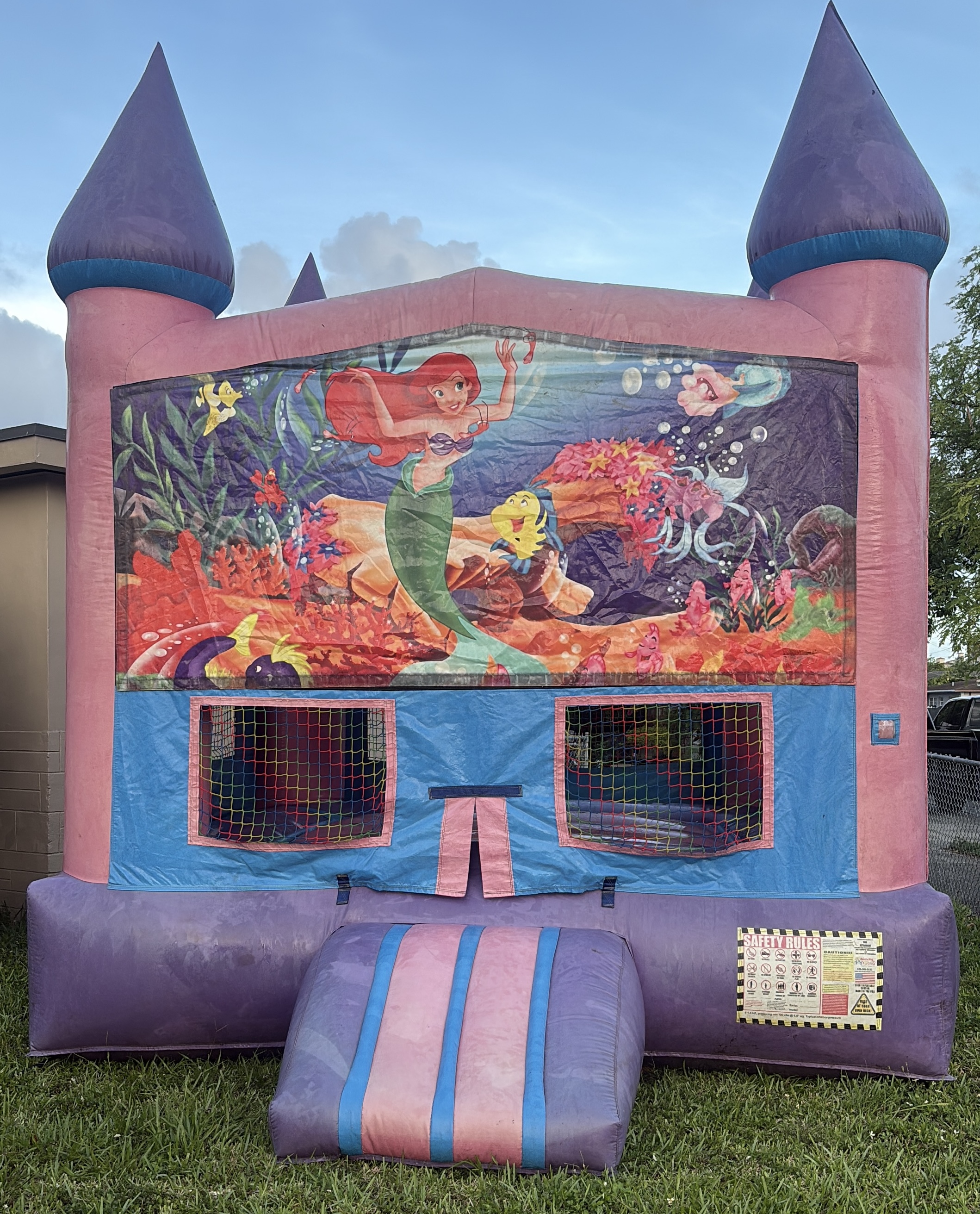 La Sirenita Ariel Bounce House