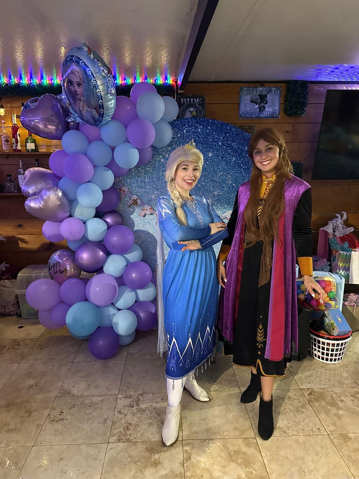 Elsa & Anna 2